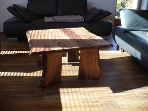 Couchtisch Nussbaum 021